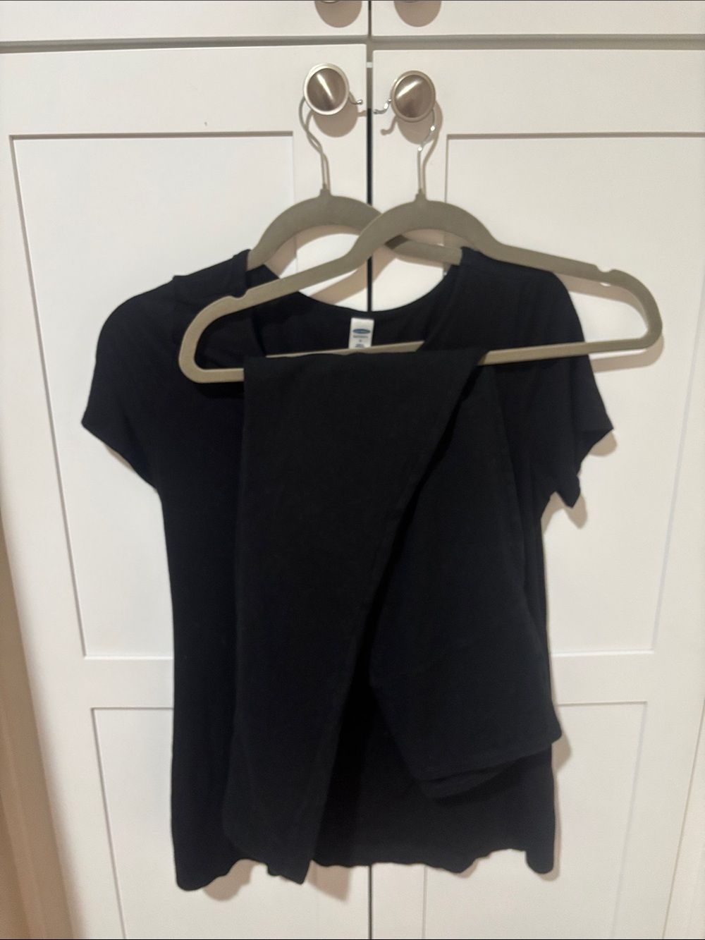 Maternity Nursing Shirt and Leggings